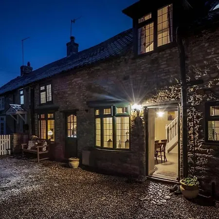 Holiday home Garth Village Dog-friendly Sleeps 4